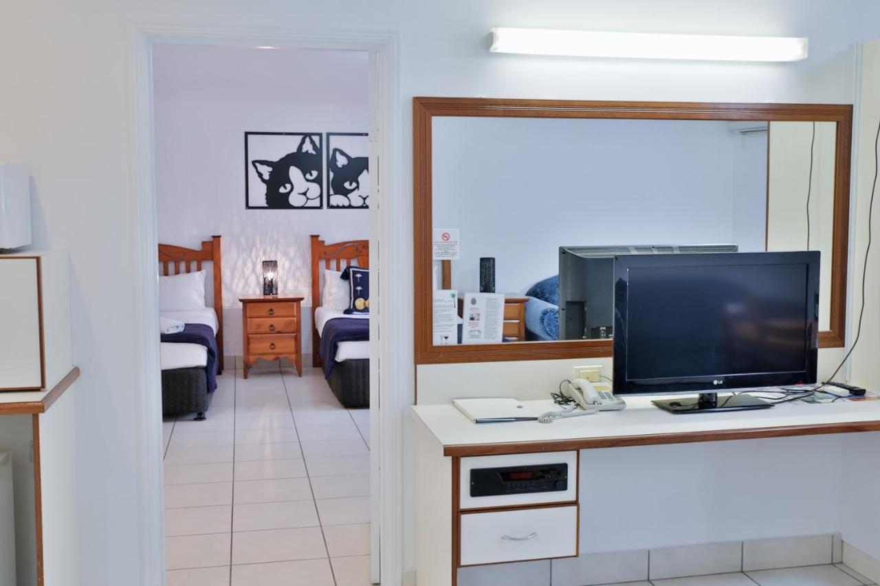 Central Park Motel Rockhampton Esterno foto