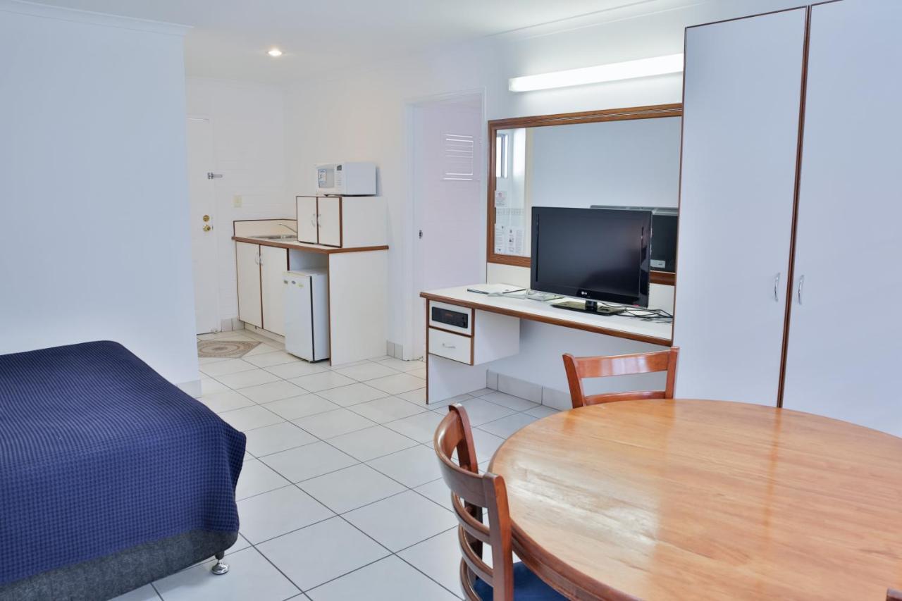 Central Park Motel Rockhampton Esterno foto