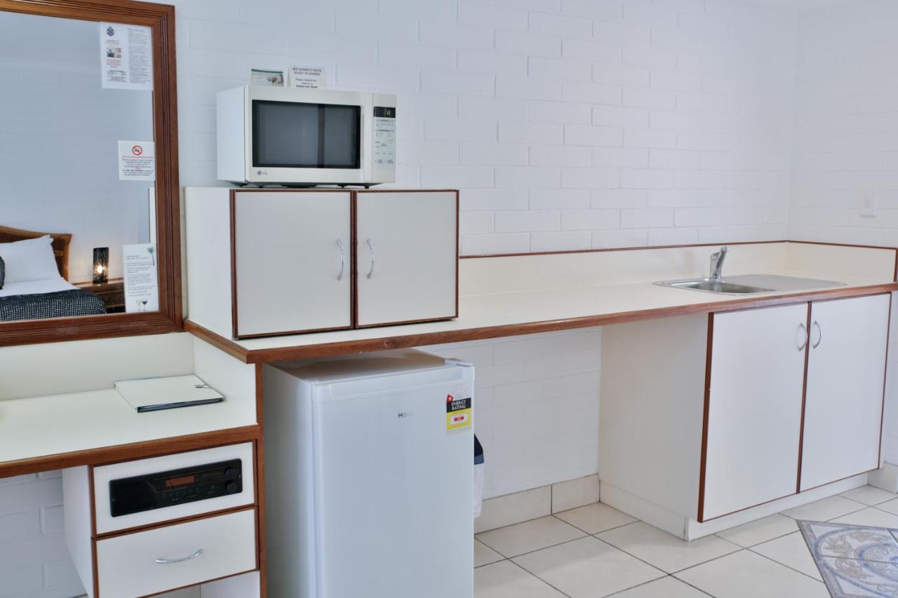 Central Park Motel Rockhampton Esterno foto