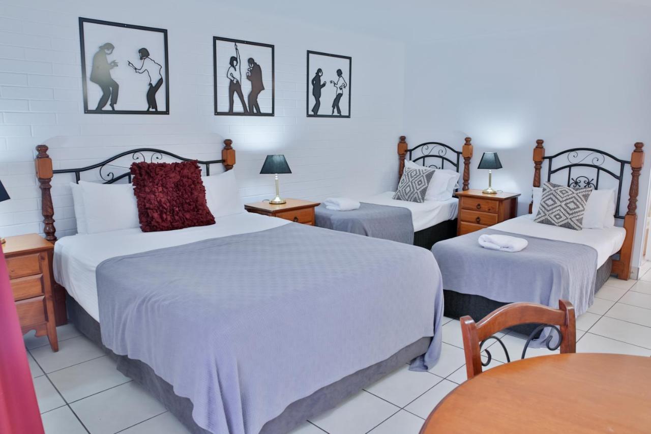Central Park Motel Rockhampton Esterno foto