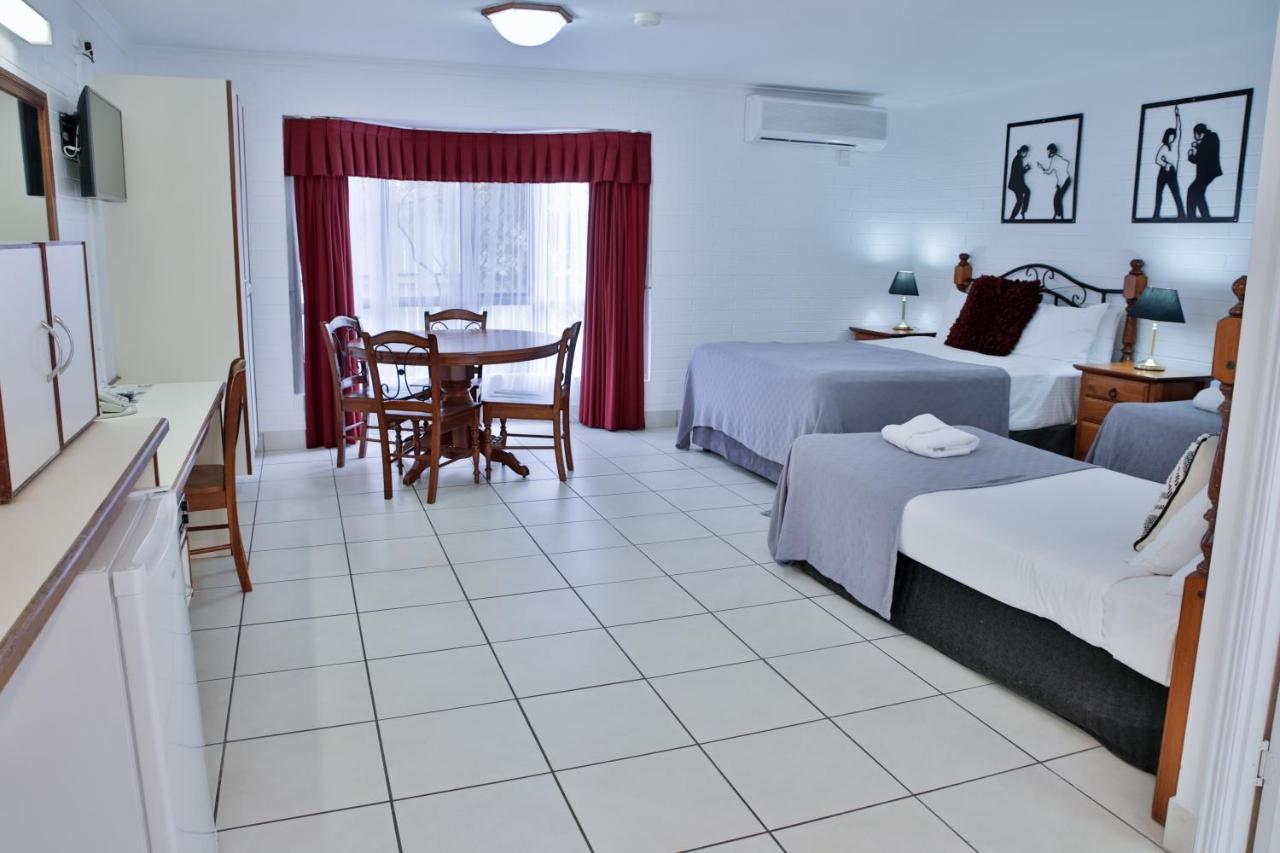Central Park Motel Rockhampton Esterno foto