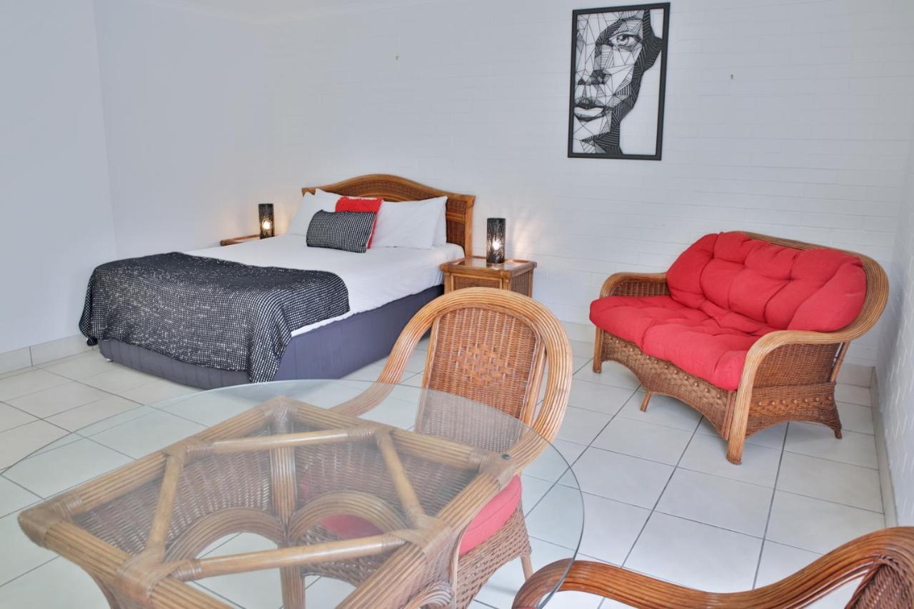 Central Park Motel Rockhampton Esterno foto