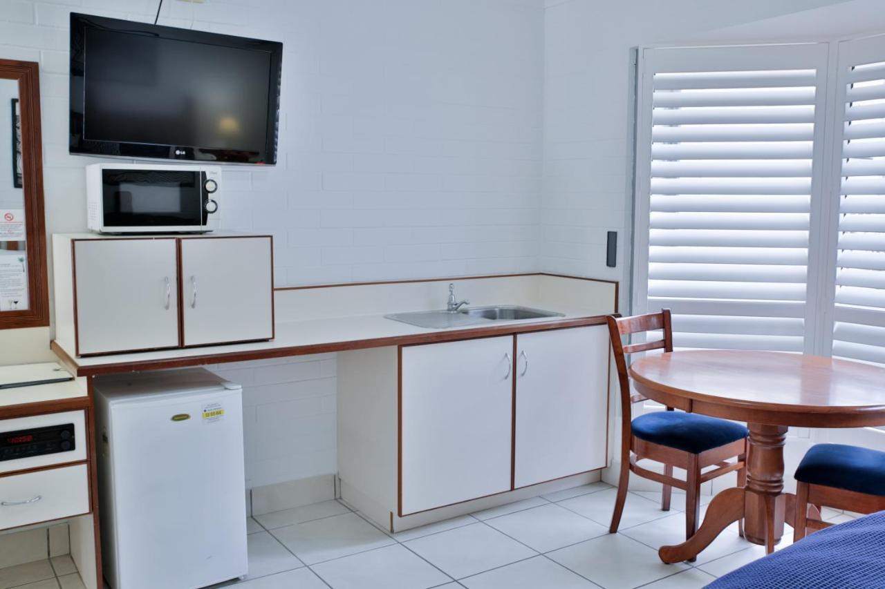 Central Park Motel Rockhampton Esterno foto