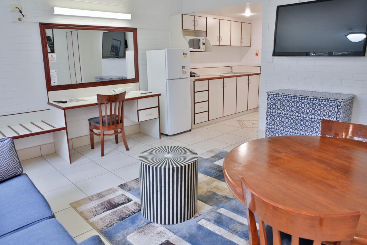 Central Park Motel Rockhampton Esterno foto