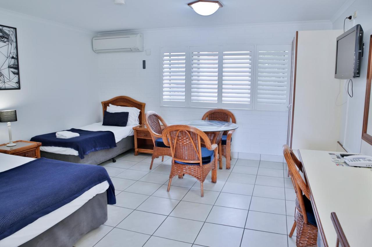 Central Park Motel Rockhampton Esterno foto